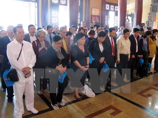Overseas Vietnamese pay tribute to fallen soldiers